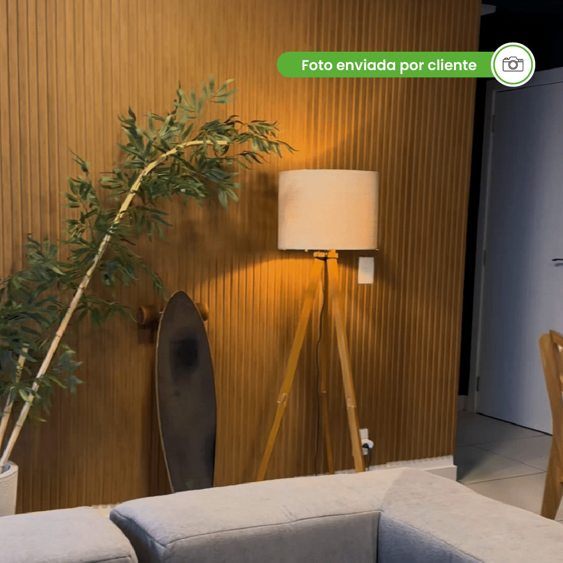 Selbstklebendes EVA-Laminat-Rillenpaneel | Linie Madeto | Mein Sockelleistenbereich